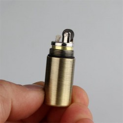 Mini isqueiro de óleo compacto com fivela - chaveiro
