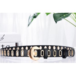 Correia de couro na moda com fivela de metal e furos