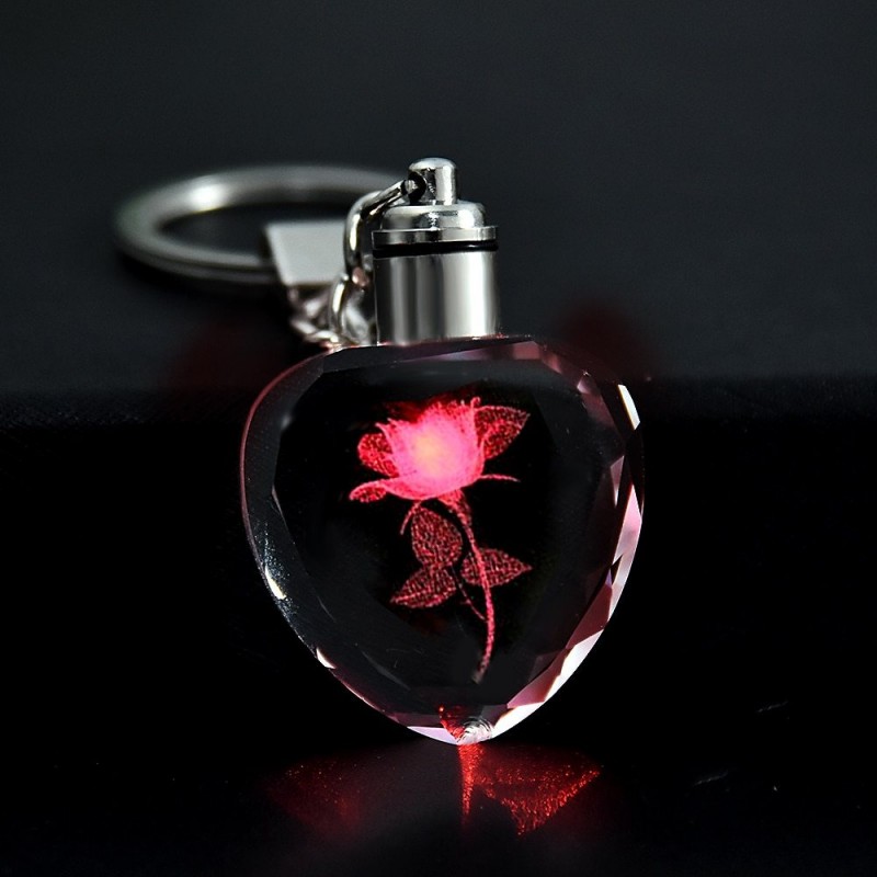 Flor de rosa no coração de cristal - LED - chaveiro