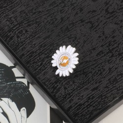 Lightning Daisy - Enamel Pins - BroochesBrooches