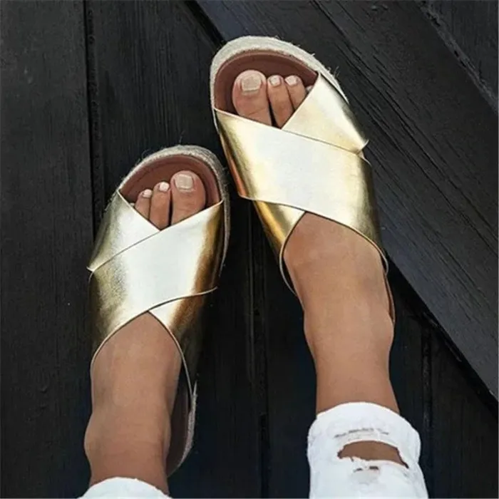 Summer sandals - soft platform flip flopsSandals