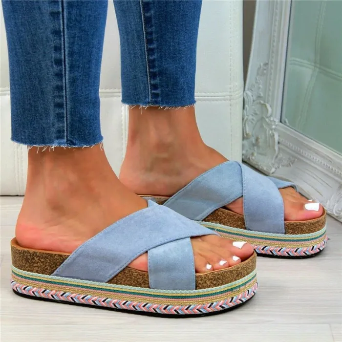 Summer sandals - soft platform flip flopsSandals