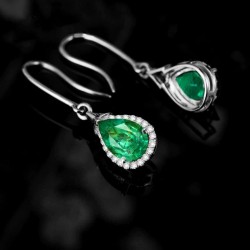 Elegant long earrings with green crystal - 925 sterling silverEarrings