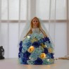Boneca de princesa feita de rosas infinitas com luz LED