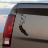 Pena com pássaros voadores - adesivo de carro de vinil