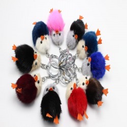 Fluffy furry pom pom com pintos - chaveiro