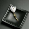 Tulipa branca - broche elegante