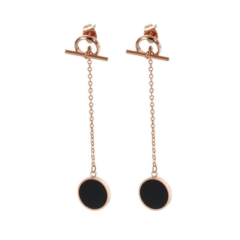 Chain with a black circle - long earrings