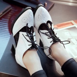Vintage brogue shoes - pointed toe - lace-up - with thick heels