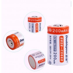2 pieces Cr2 200mAh rechargeable battery - with Cr2/CR123A universal smart charger