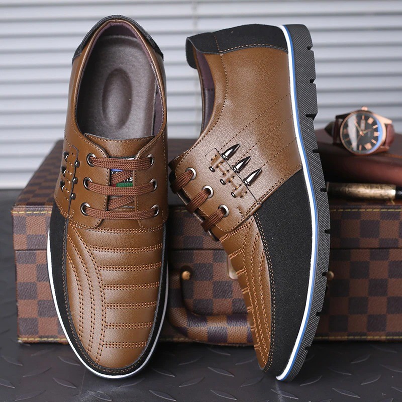 Casual leather shoes - breathable - with laces