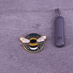 Bumblebee with star / moon - crystal brooch - pin