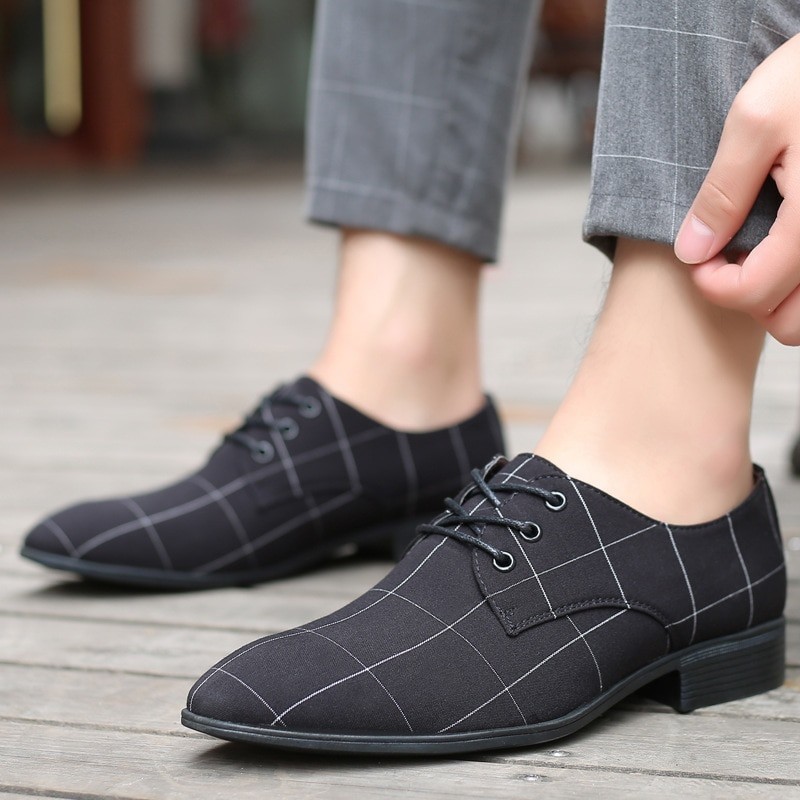 Classic pointed toe shoe shoes - laced-up - black lattice