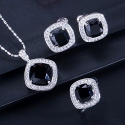 Elegant jewellery set - necklace / earrings / ring - with sapphire - sterling silver