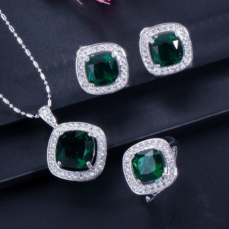 Elegant jewellery set - necklace / earrings / ring - with sapphire - sterling silver