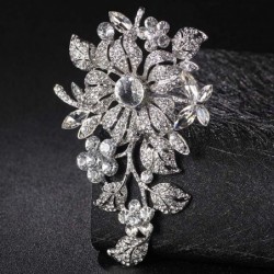 Elegant brooch with big crystal flowers
