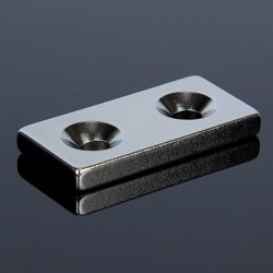 N52 - neodymium magnet - strong countersunk block - 40mm * 20mm * 5mm - with double 5mm hole - 3 pieces