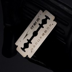 Shaving razor - double edge - with one bladeShaving