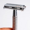 Shaving razor - double edge - with one bladeShaving
