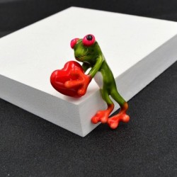 Green frog with a red heart - broochBrooches