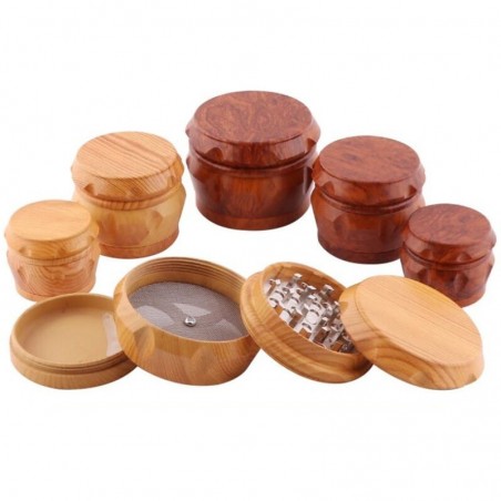 Grinder for herbs / tobacco / spices - 4 layers - with hand crank - wooden