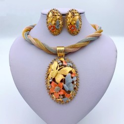 Luxurious jewellery set - necklace / earrings / bracelet / ring - African style