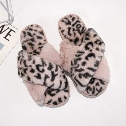 Soft plush slippers - crossed stripes - leopard print