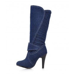 Botas de salto alto jeans da moda
