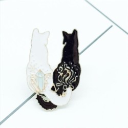 Broche de esmalte na moda - gato duplo branco / preto - alfinete