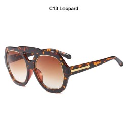 Fashionable sunglasses - oversized frame - decorative metal arrow - unisexSunglasses