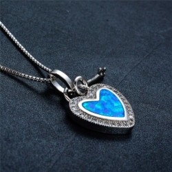 Pingente em forma de coração com opala azul / cristais / chave - com corrente