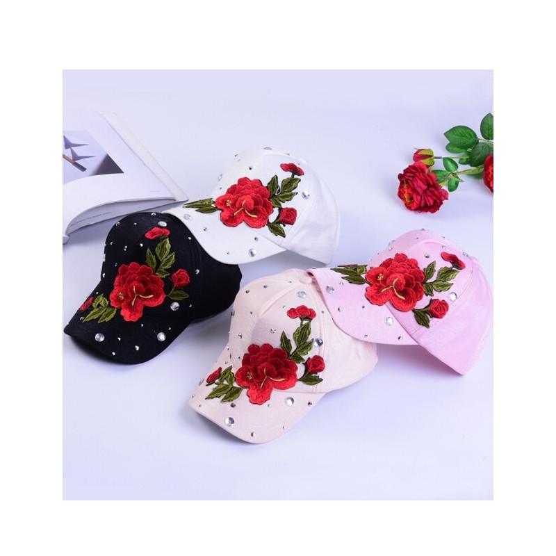 Boné de beisebol da moda - com rosas / cristais / tachas bordadas
