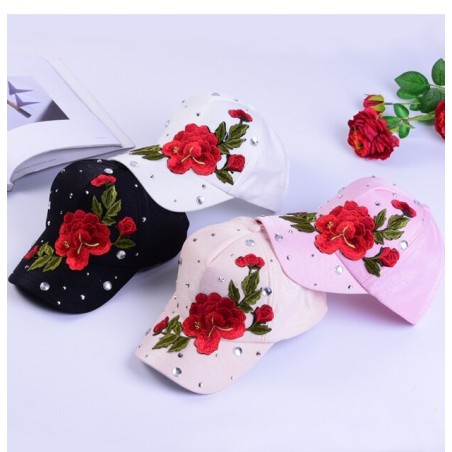 Boné de beisebol da moda - com rosas / cristais / tachas bordadas