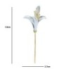 Broche elegante com flor de lírio