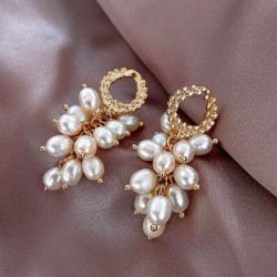 Brincos de ouro elegantes - com pérolas de várias camadas
