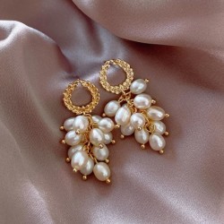 Brincos de ouro elegantes - com pérolas de várias camadas