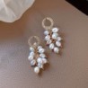 Brincos de ouro elegantes - com pérolas de várias camadas