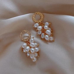 Brincos de ouro elegantes - com pérolas de várias camadas