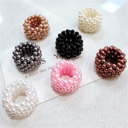 Scrunchie com contas de pérolas - faixa de cabelo elástica