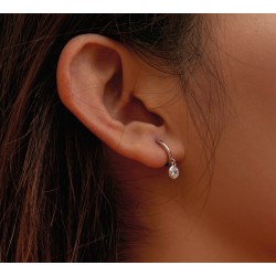 Brincos redondos elegantes - com zircônias - prata de lei 925