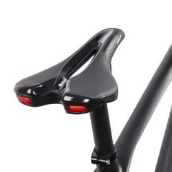 Selim de bicicleta com luz traseira - couro - carregamento USB - à prova d'água