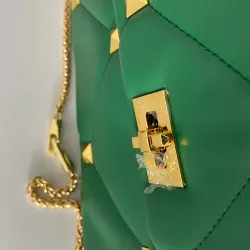 Luxurious bag - with rivets / chain strap / handle - genuine leatherHandbags