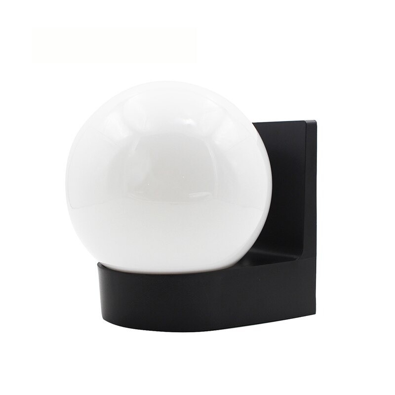 Lâmpada moderna em forma de bola - luz de parede ao ar livre