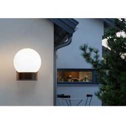 Lâmpada moderna em forma de bola - luz de parede ao ar livre
