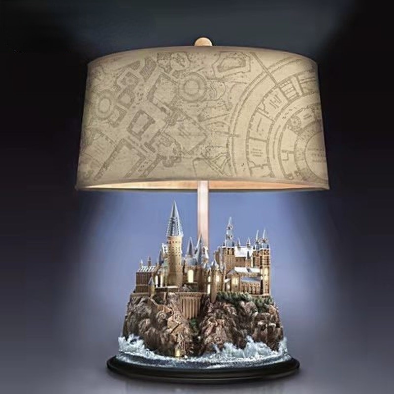 Retro resin castle - ornament - table lamp - LEDLights & lighting