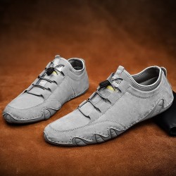 Tênis estilosos de camurça - slip on mocassins
