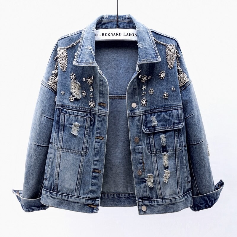 Jaqueta jeans curta vintage - com diamantes / furos