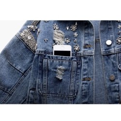 Jaqueta jeans curta vintage - com diamantes / furos