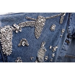 Jaqueta jeans curta vintage - com diamantes / furos