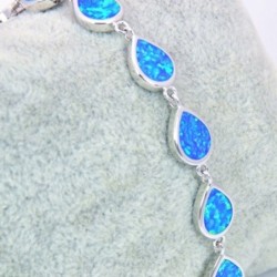 Pulseira elegante - com opala azul em forma de gota de água